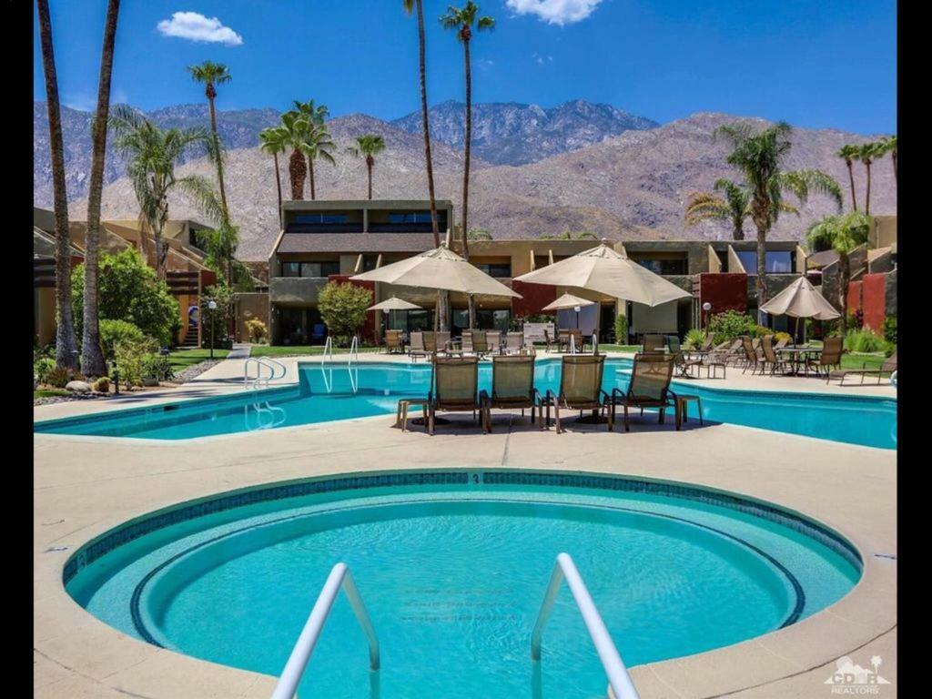 Deluxe 1 Bedroom Palm Springs Condo..Great Views! Exterior photo