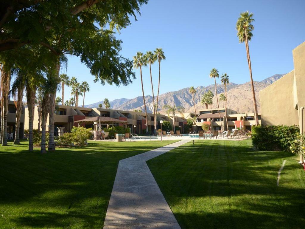 Deluxe 1 Bedroom Palm Springs Condo..Great Views! Exterior photo